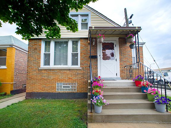 3rd image of 5535 W 31st St