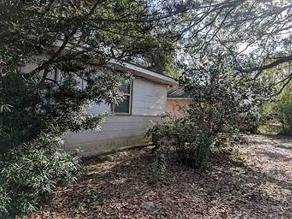 3rd image of 11770 Greenwell Springs Rd