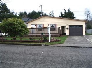 1151 Michigan Ave, Coos Bay, OR 97420