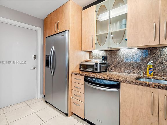4th image of 1400 S Ocean Dr APT 802