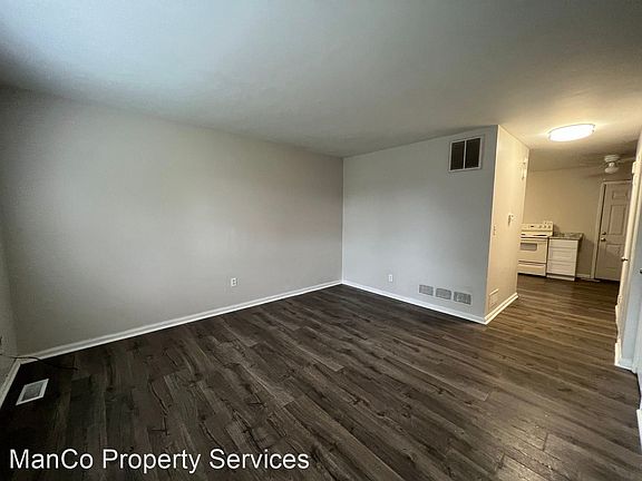 2nd image of 3540 Dorham Pl #3542