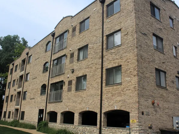 7335 Oakwood Ave APT 4F, Lyons, IL 60534