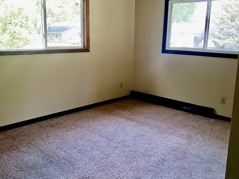 3004 Beverly Hills Dr — Photo 4