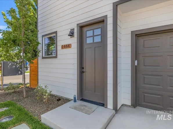 1444 N Cole Cottage Ln, Boise, ID 83704