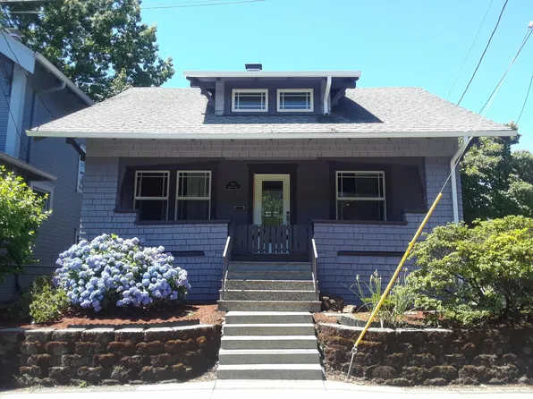 703 SE Cesar E Chavez Blvd, Portland, OR 97214