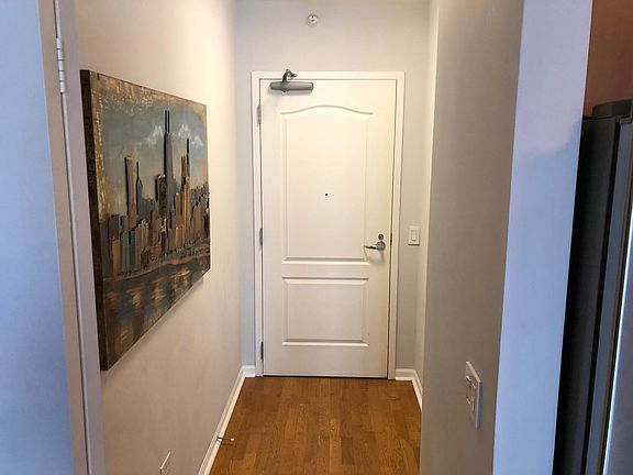 5th image of 635 N Dearborn St APT 1203