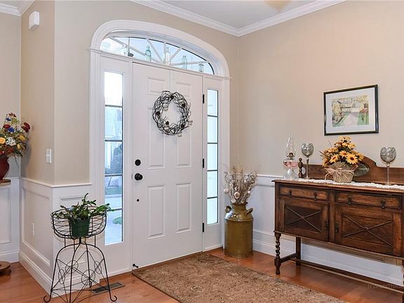 2nd image of 45 Frybrook Dr