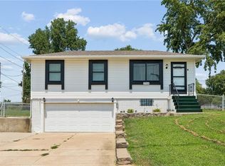 17914 E Whitney Rd, Independence, MO 64058
