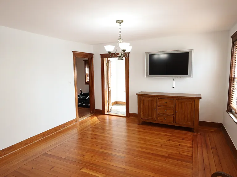 34R Rush St — Photo 8