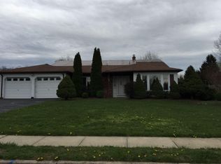 39 Marlon Pond Rd, Hamilton, NJ 08690