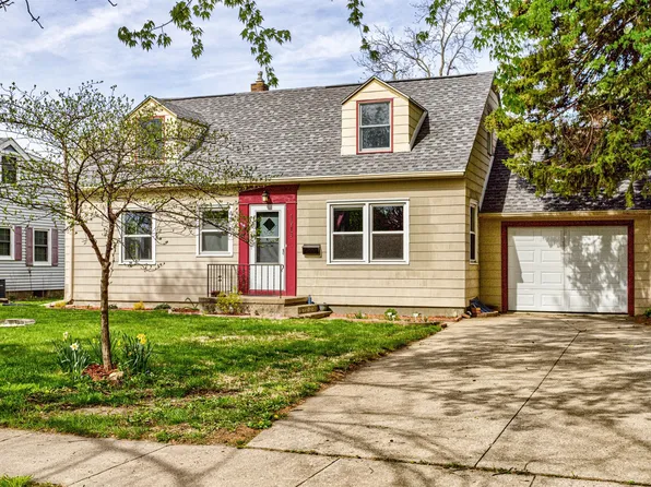 1613 Clark Ave, Ames, IA 50010