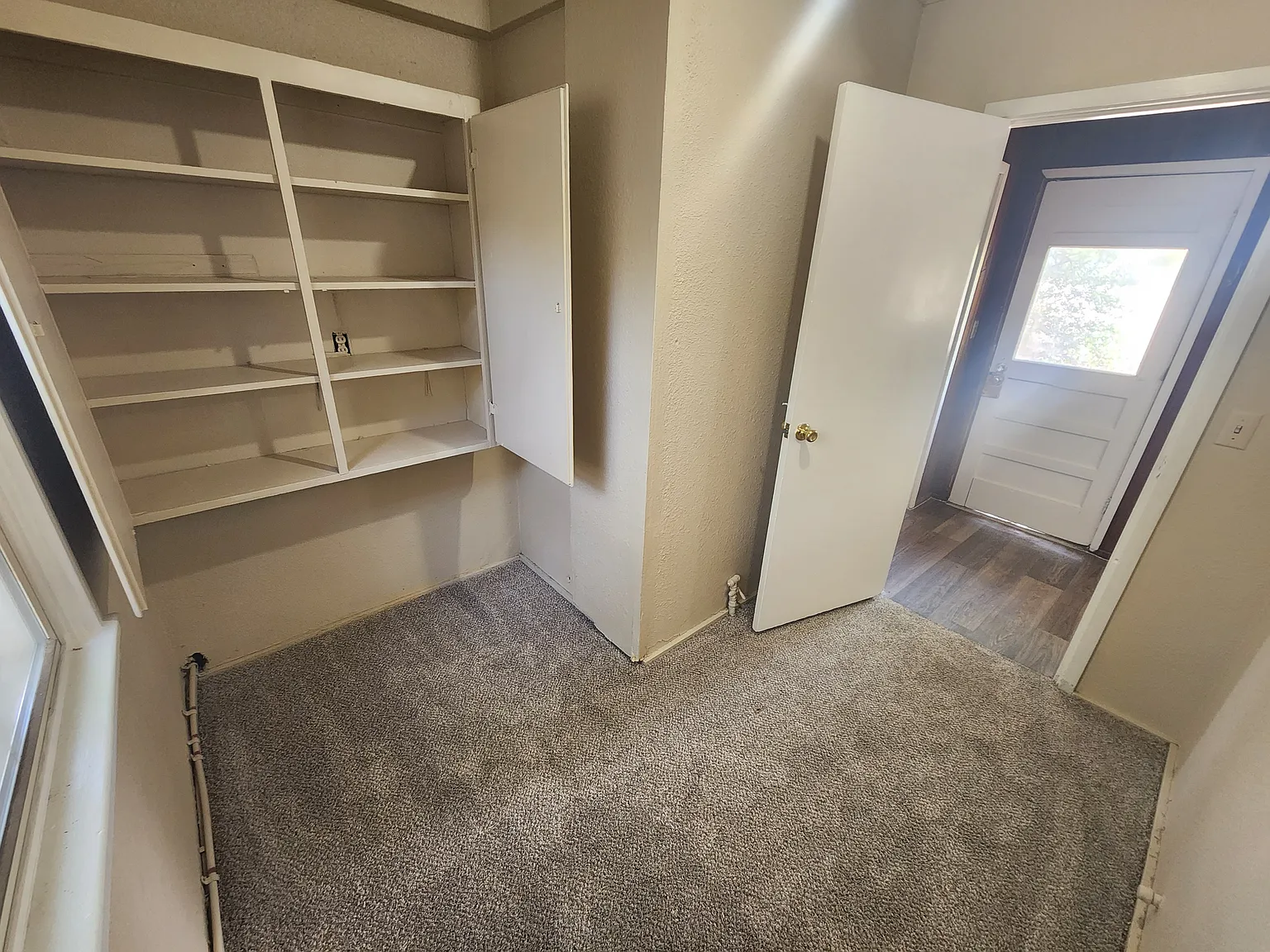 2 bed, 1.5 bath, 860 sqft, $1,250 — Photo 4