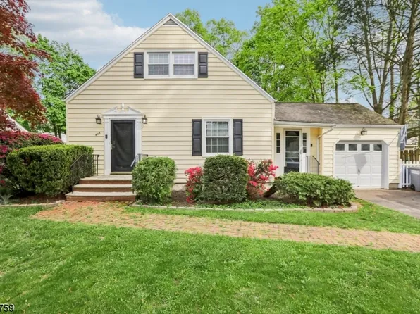 445 Oakridge Ave, North Plainfield Boro, NJ 07063