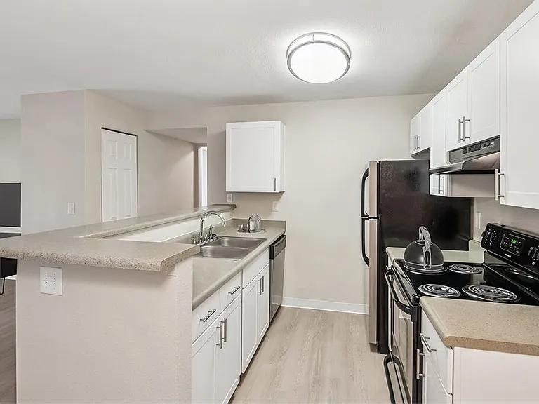 Sky Rock Apartments — Photo 13