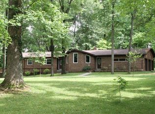 10131 Baumgart Rd, Evansville, IN 47725