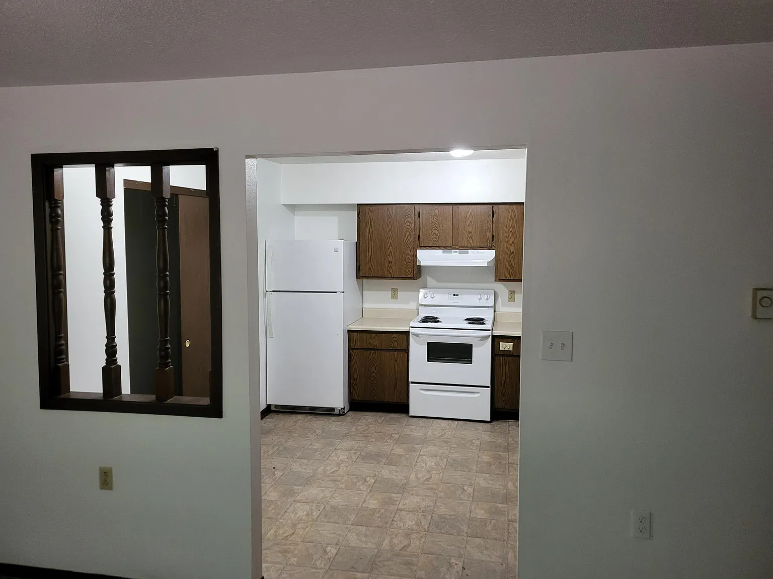 2 bed, 750 sqft, $850 — Photo 2