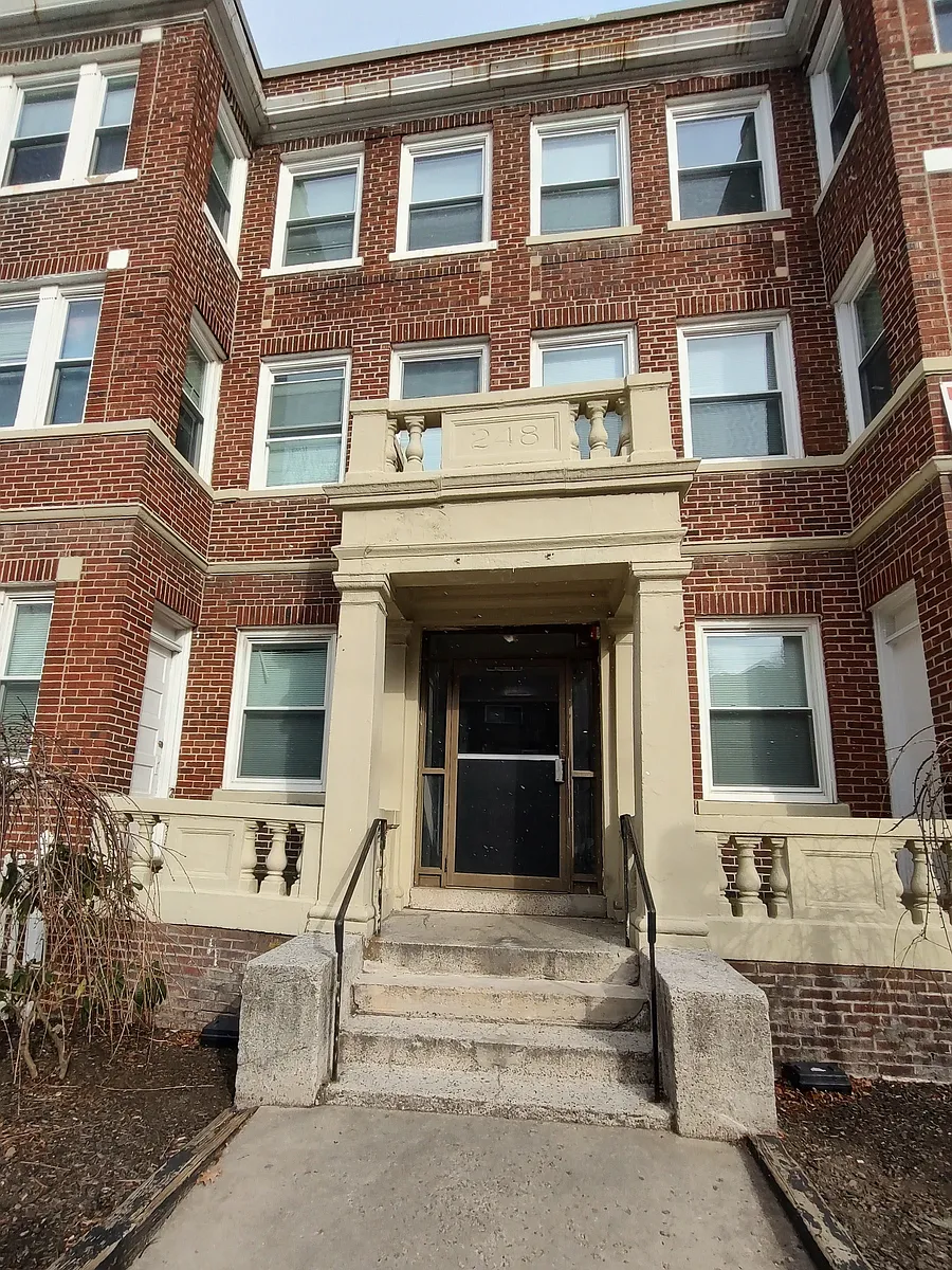 Building Photo - 244 Kelton St #9A