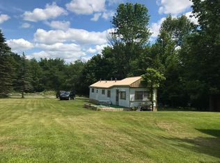 12 Jacob Rd, Waymart, PA 18472