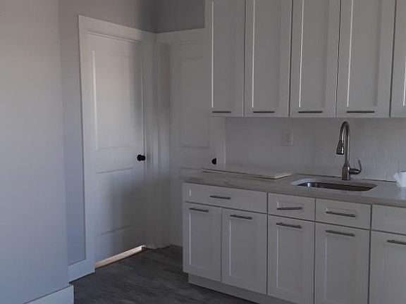 2nd image of 179 21st St #2