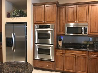 616 Saxony Blvd, Saint Petersburg, FL 33716