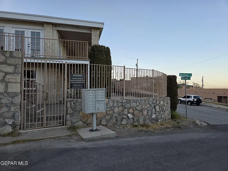 2333 Morehead Ave #6 — Photo 10