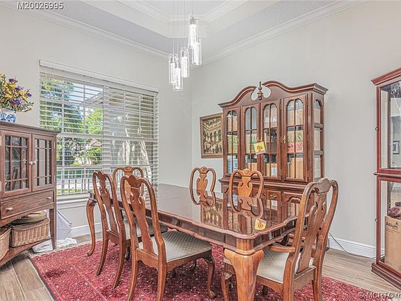 4th image of 914 SW Lighthouse Dr