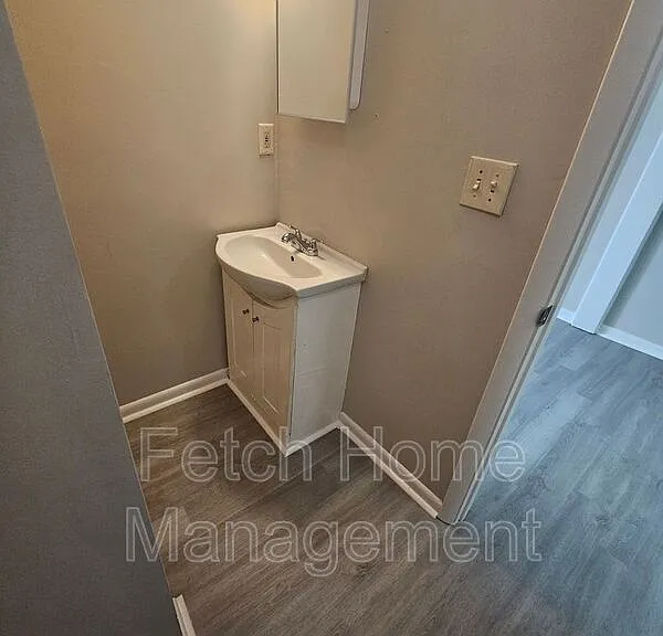 17 S Front St #17A — Photo 9