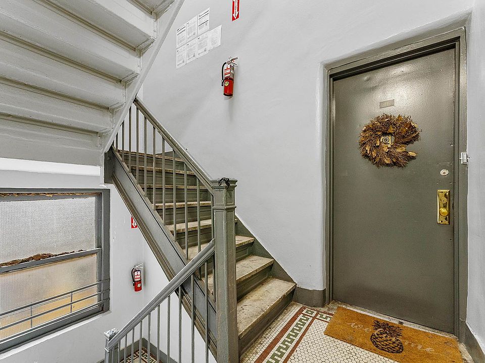2nd image of 991 President St #1D