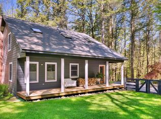 53-10 Broeck Rd, Chatham, NY 12037