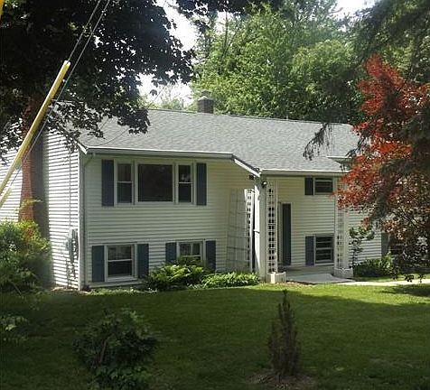 2nd image of 48 Lakeview Dr