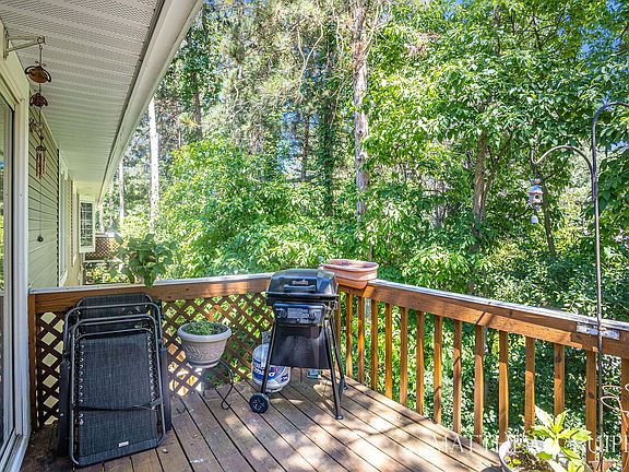 3rd image of 3329 Woodwind Dr NE