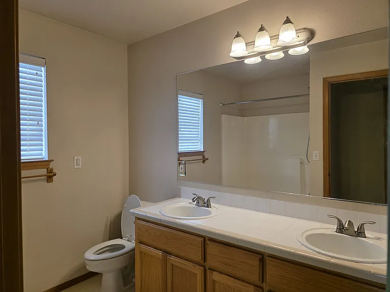 8007 NE 179th Pl — Photo 15