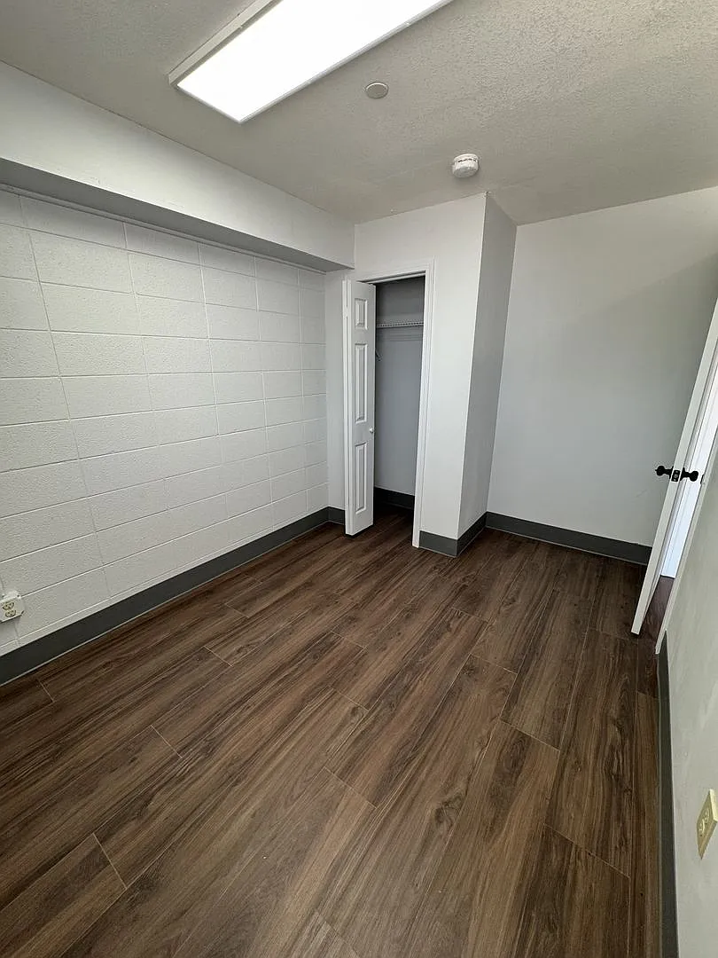 Yellow Stone Apartments-All Bills Paid — Photo 3