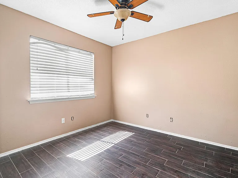 5202 Gawain Dr — Photo 17
