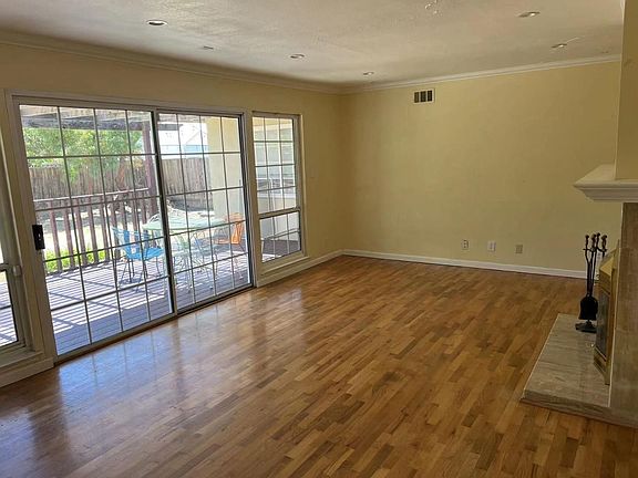 2nd image of 1036 Cynthia Ln