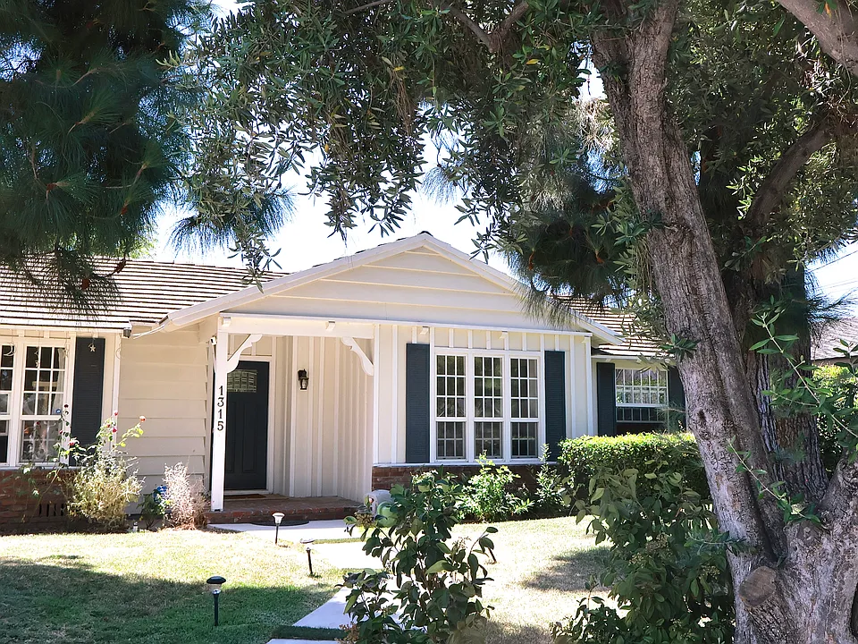 1315 S 5th Ave