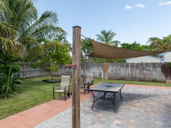 10585 Aquarius Lane, Royal Palm Beach, FL 33411