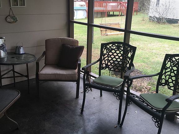 5th image of 626 Freddie Dr