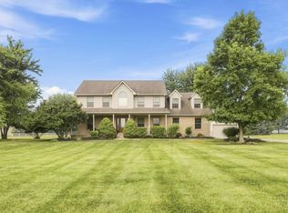 2521 Twin Oaks Dr, Lebanon, OH 45036