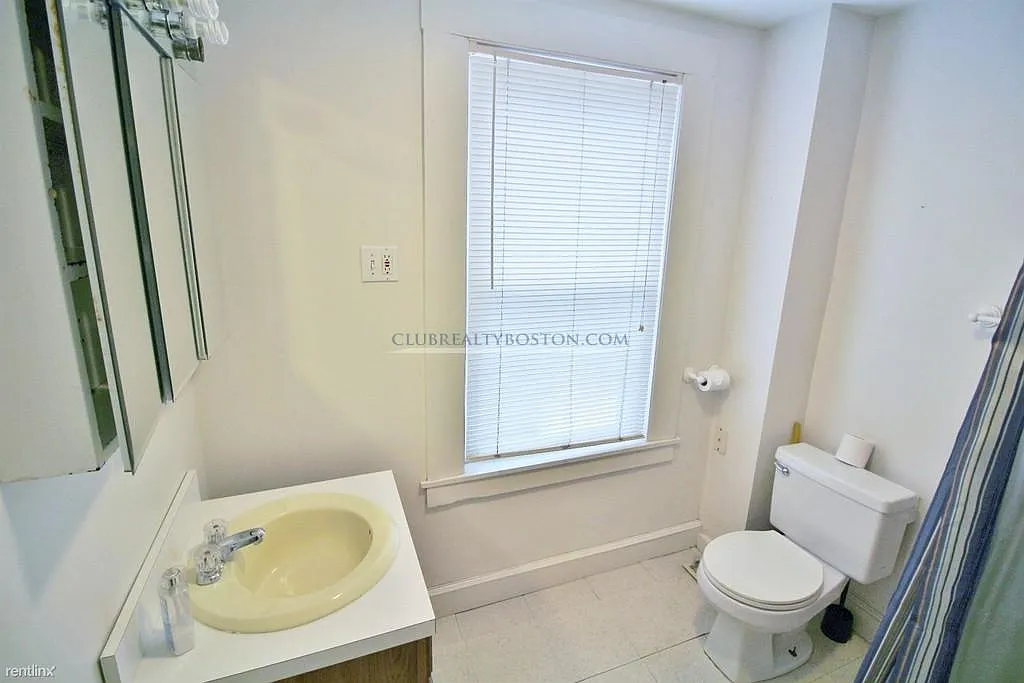 23 Cushing St — Photo 3