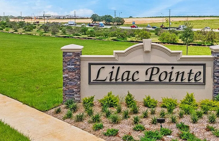Lilac Pointe — Photo 25
