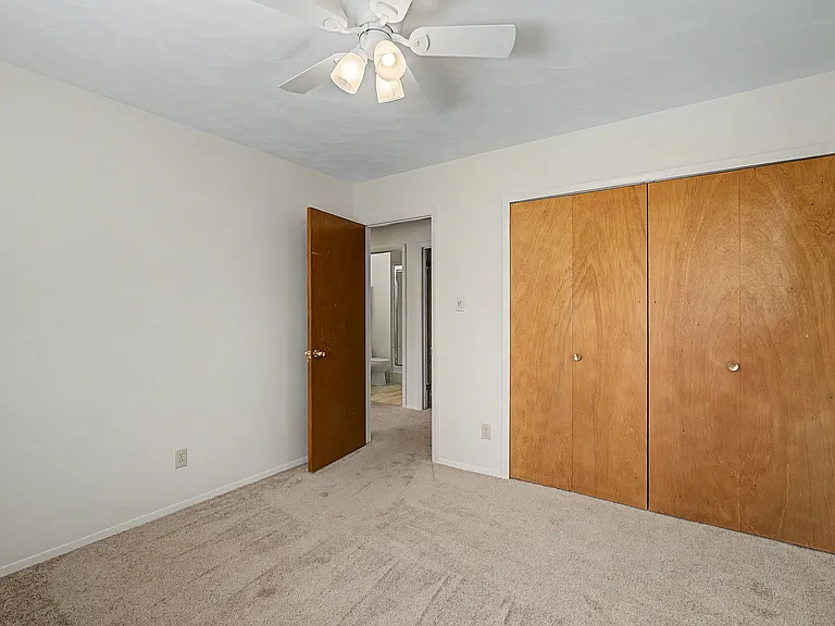 819 Gleneagle Dr — Photo 17