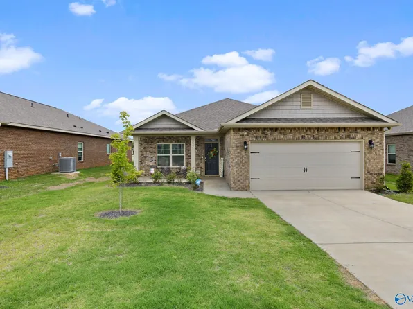 237 Lakewater Cir, Meridianville, AL 35759