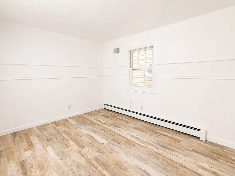 169 W 51st St #2 — Photo 8