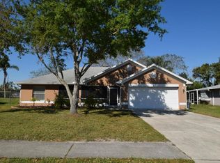 532 NE Solida Cir, Port Saint Lucie, FL 34983