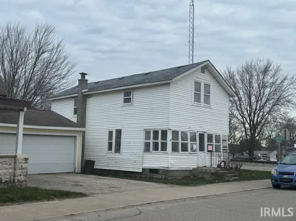 127 N Walnut St, Etna Green, IN 46524
