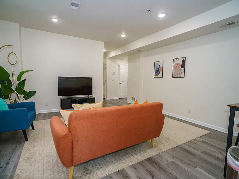 107 Highland Ave #2 — Photo 3