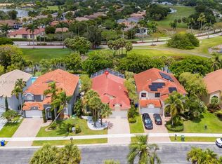 15643 SW 16th St, Pembroke Pines, FL 33027