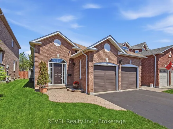 16 Parnell Cres, Whitby, ON L1R 2L4