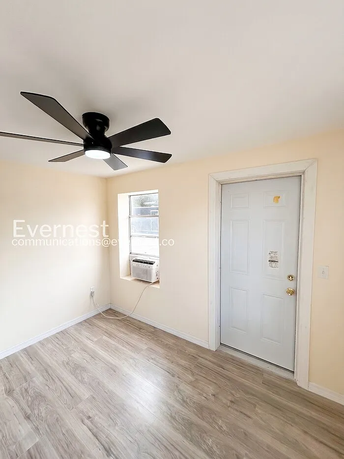 1 bed, 1.0 bath, 450 sqft, $1,395 — Photo 3